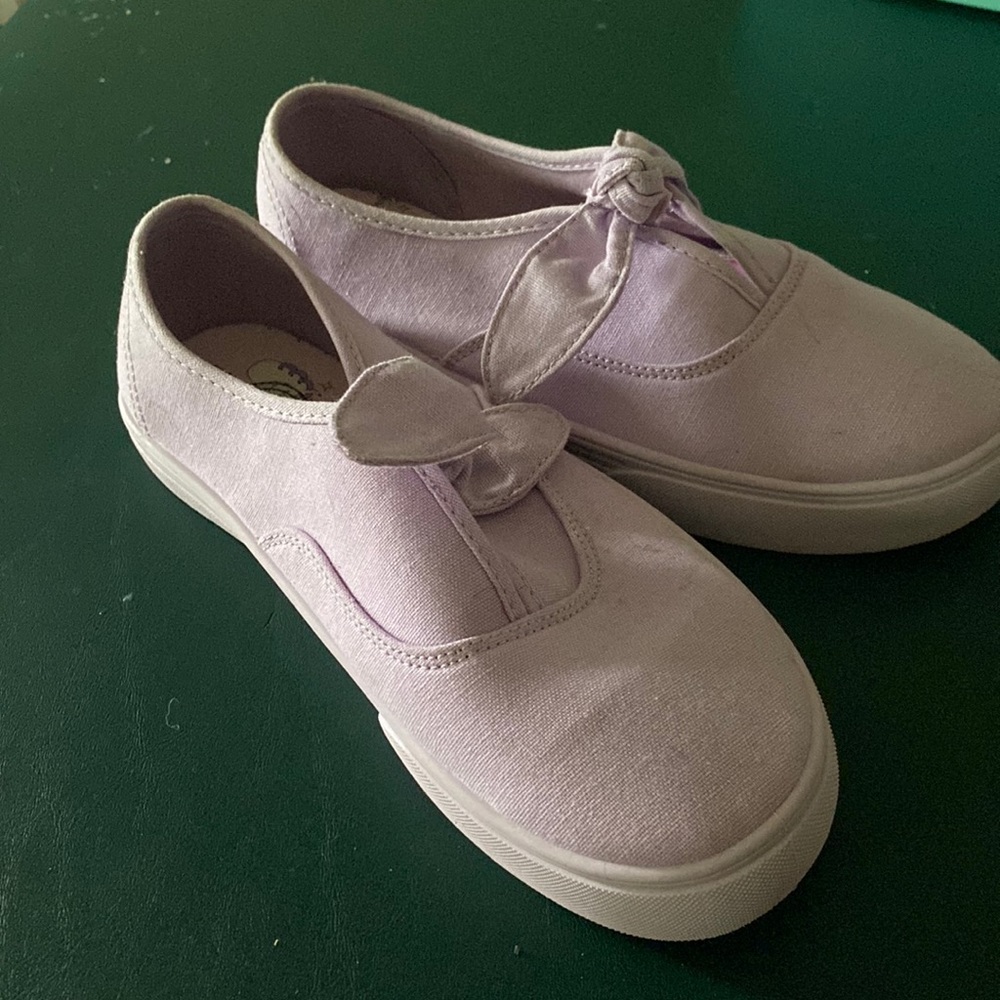 Never worn Light Purple Bow World Naition𝘛𝘔 Unicorn Slide On Shoes